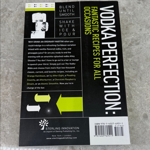 The Vodka Bible by Paul Knorr - White and Blue Cover - Picture 3 of 7